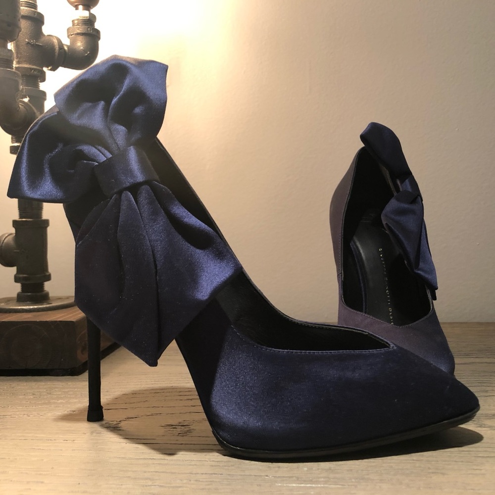 Bow Giuseppe Zanotti Blue Heels